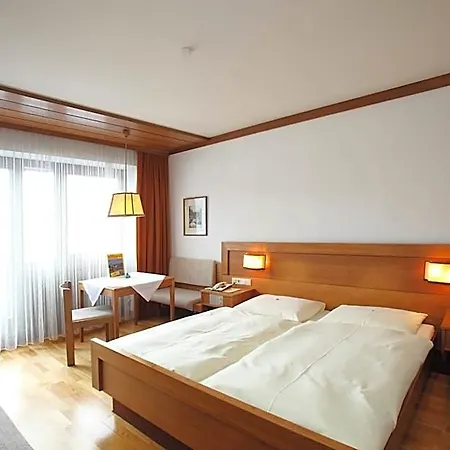 Hotel Post Karlon 4*