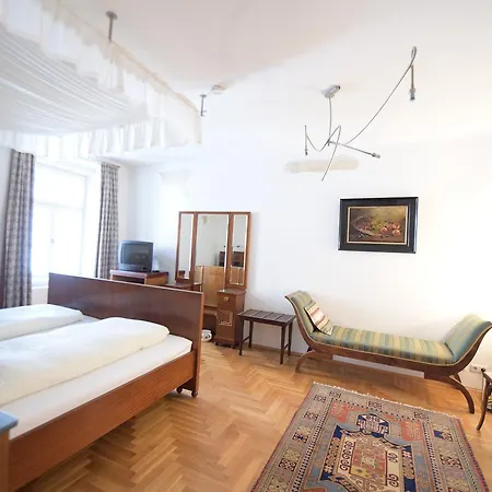 Post Karlon Hotel 4*