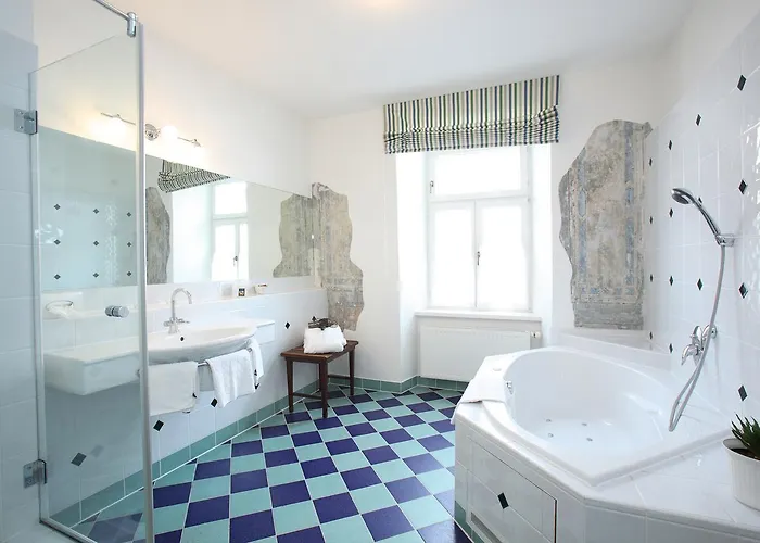 Post Karlon Hotel 4*