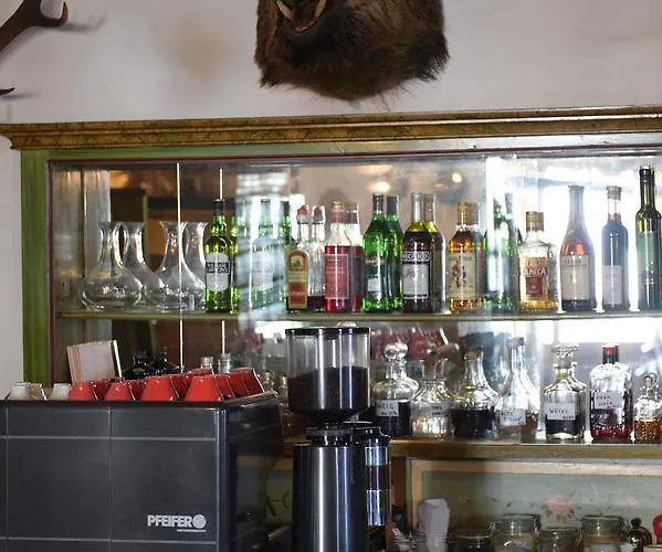 Post Karlon فندق