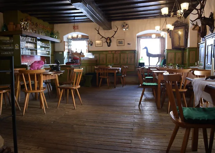 Post Karlon فندق 4*